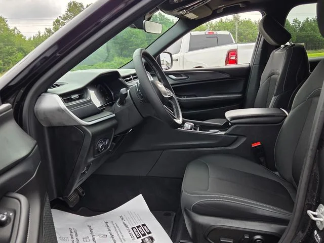 Used 2025 Black Jeep Laredo image 5
