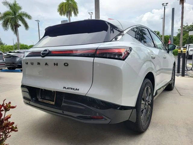 New 2027 Everest White Pearl TriCoat Nissan Platinum image 4