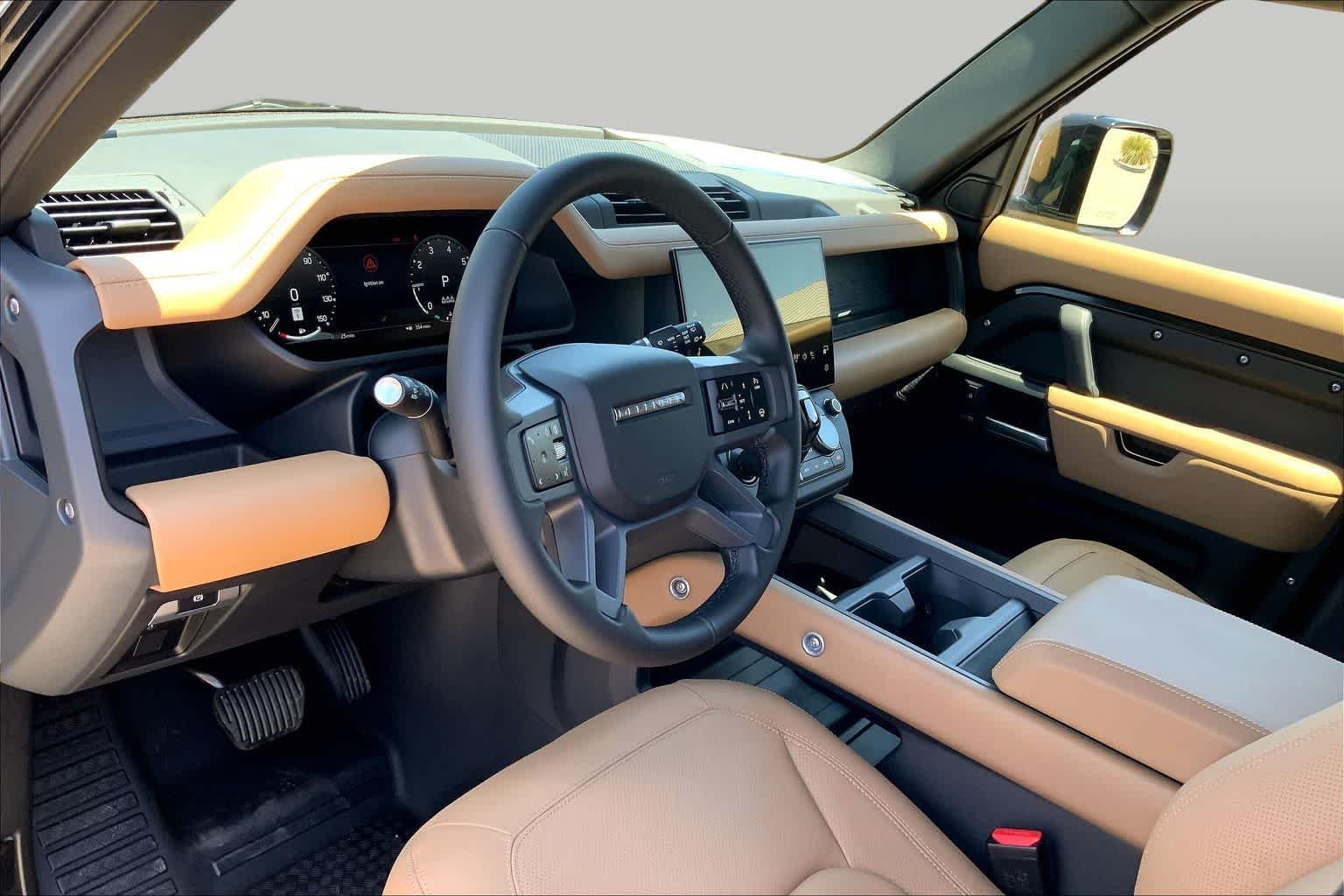 New 2026 Santorini Black LAND ROVER X-Dynamic SE image 8