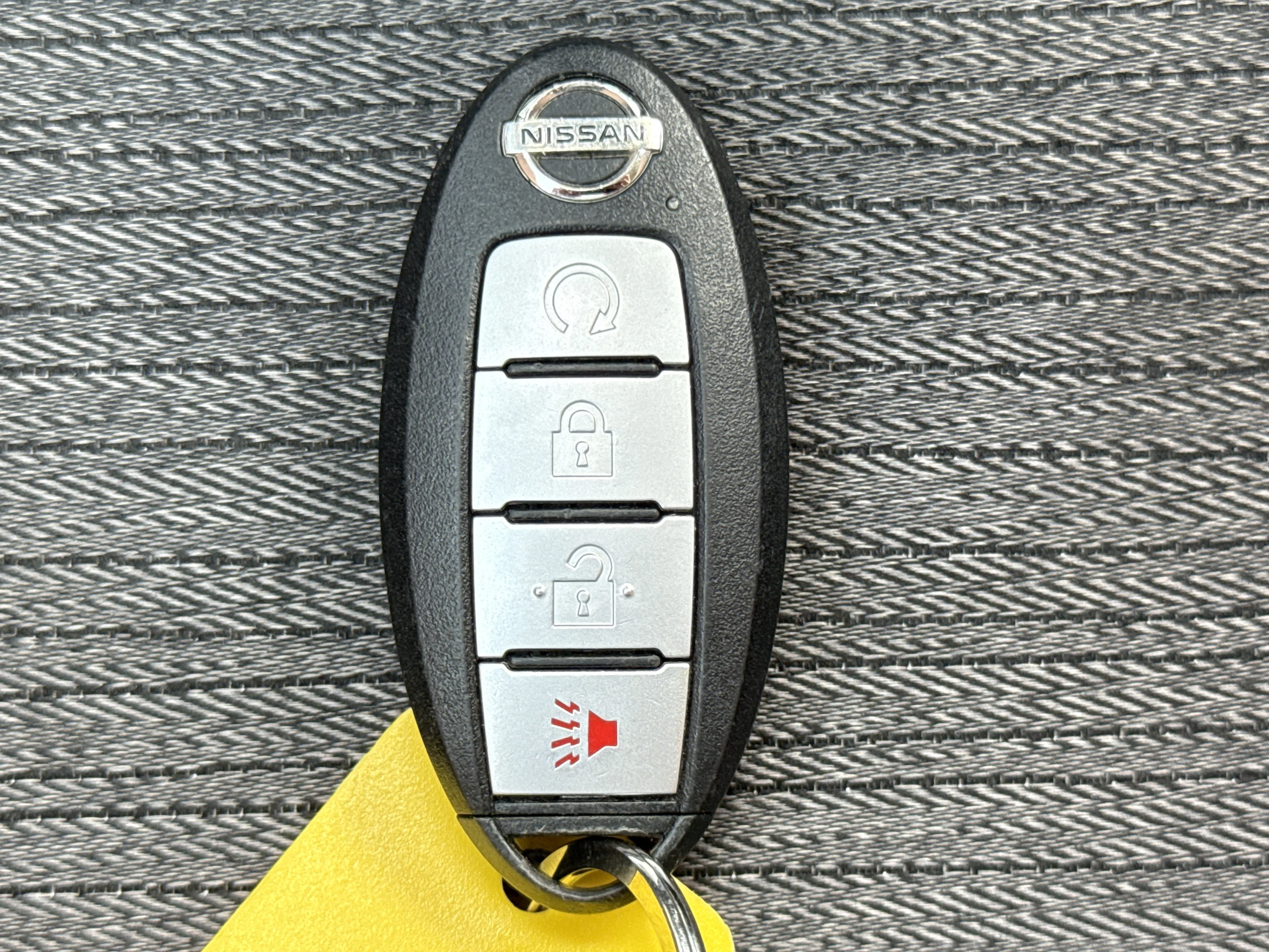 Used 2021 Brilliant Silver Metallic Nissan SV image 23
