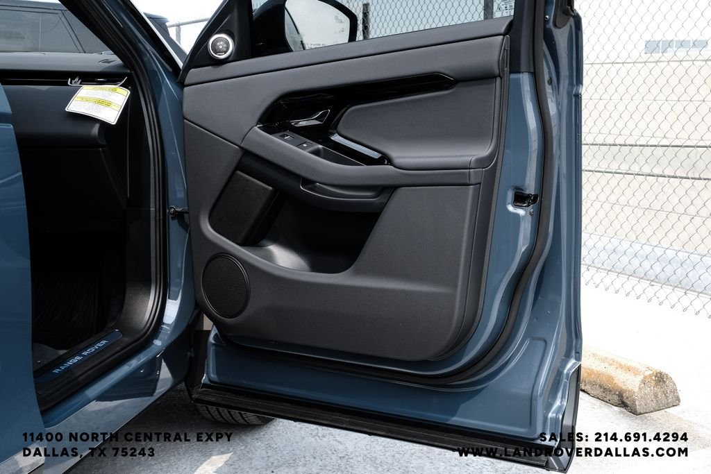 New 2026 Tribeca Blue Metallic Land Rover S image 41