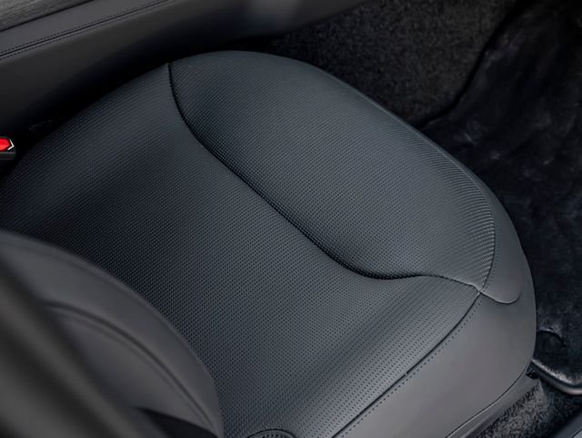 New 2026 Narvik Black Land Rover SV Black Edition image 34