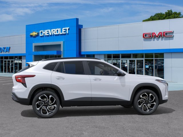 New 2026 Summit White Chevrolet 2RS image 5
