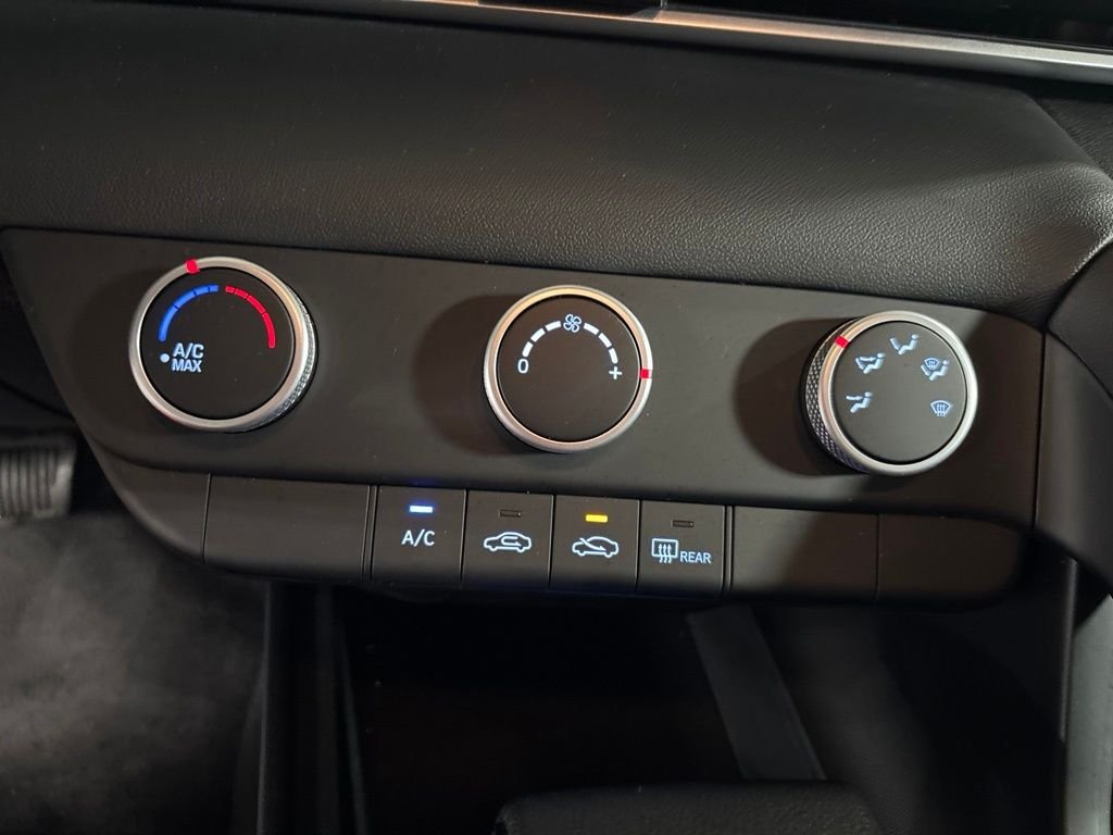 Used 2025 Gray Hyundai SE image 18