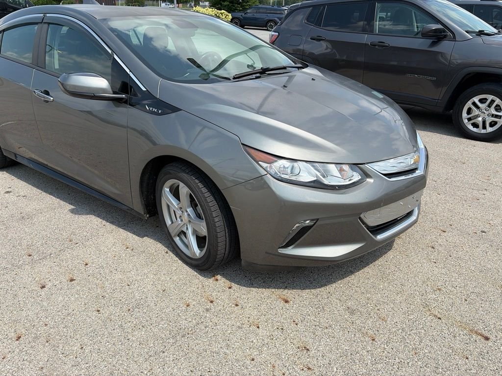 Used 2017 Gray Chevrolet LT image 4