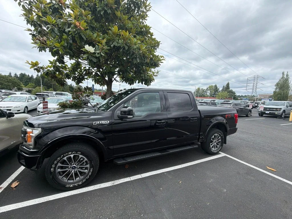 Used 2020 Black Ford Lariat image 1