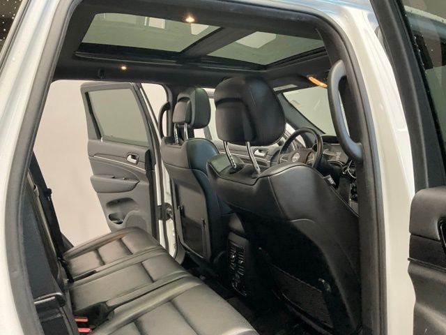 Used 2019 Bright White Clearcoat Jeep High Altitude image 21