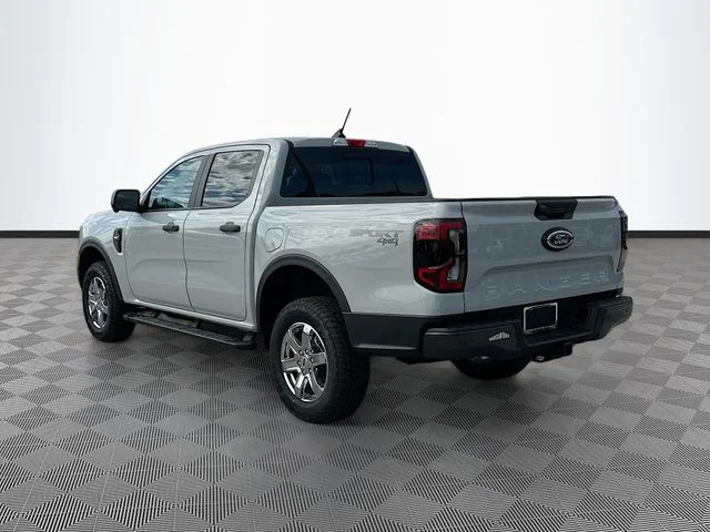 New 2026 Avalanche Ford XLT image 4