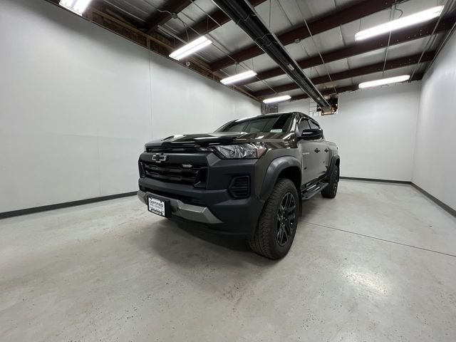 2024 Chevrolet Colorado Trail Boss photo 2