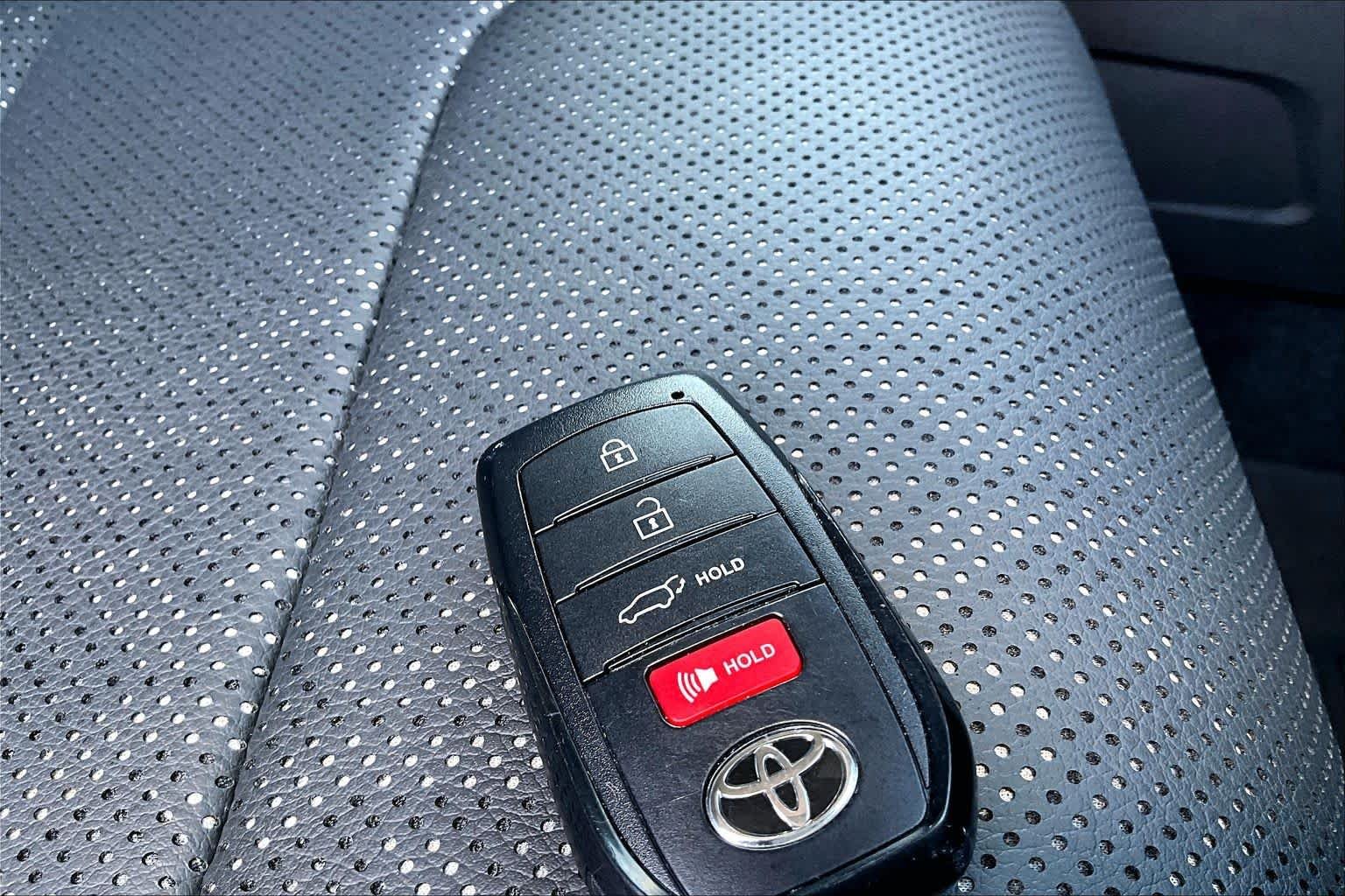 Used 2023 Blueprint Toyota Limited image 15