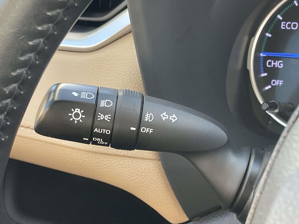 2021 Toyota RAV4 XLE Premium - Photo 13