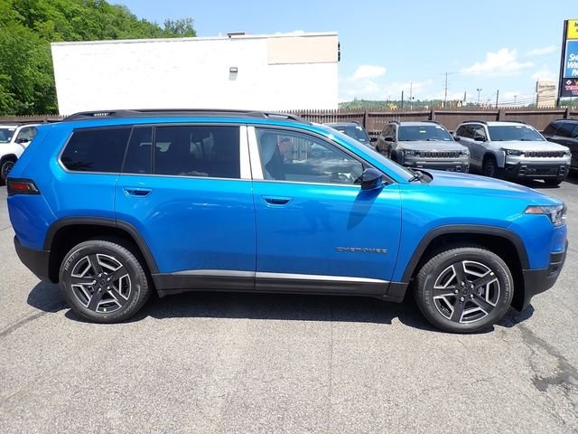 New 2026 Hydro Blue Pearl-Coat Exterior Paint Jeep Laredo image 8
