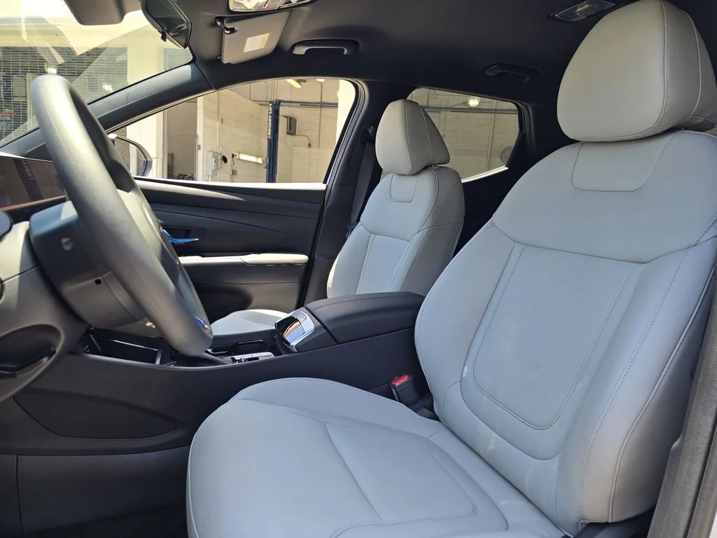 New 2026 White Hyundai SEL image 23