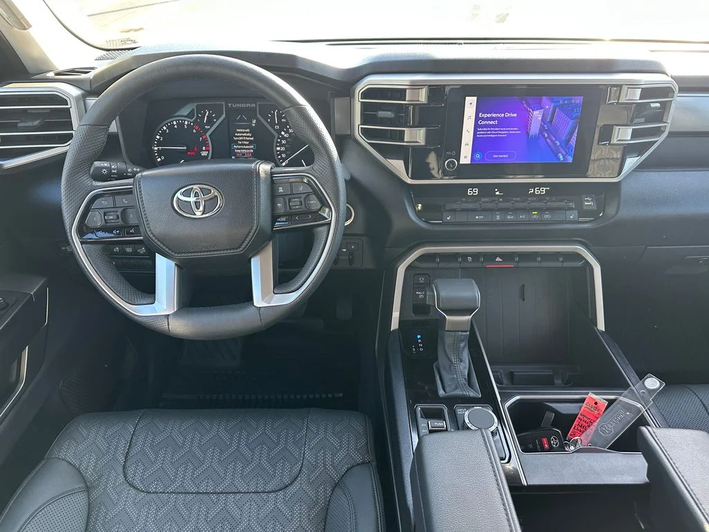 Used 2024  Toyota SR5 image 15