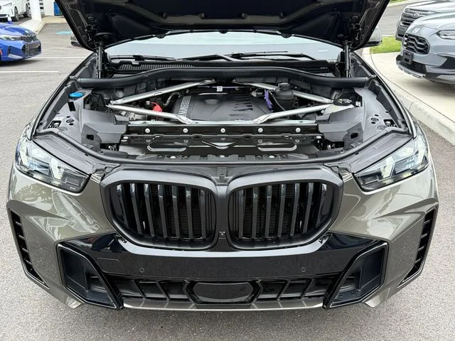Certified Used 2024 Manhattan Green Metallic BMW xDrive40i image 28