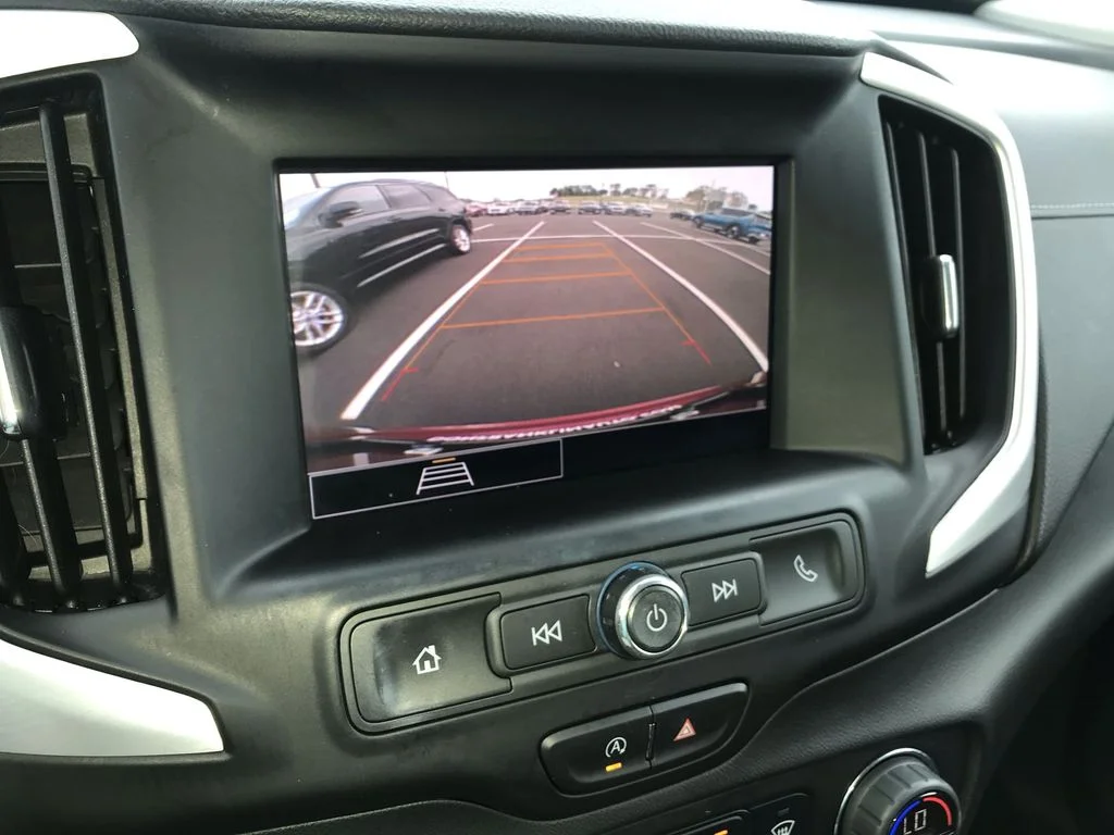 Used 2023 Red GMC SLE image 17