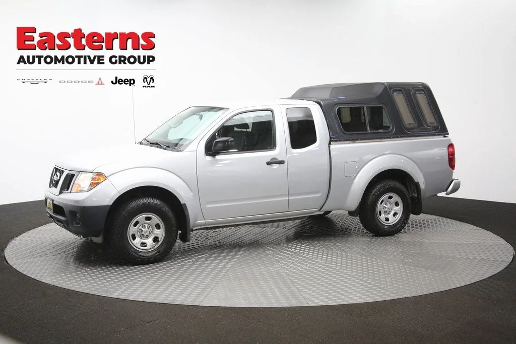 Used 2019 Silver Nissan S image 58