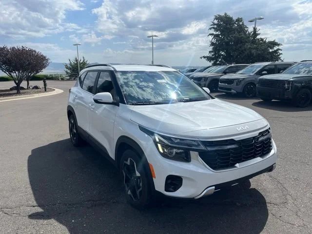Certified Used 2024 Snow White Pearl Kia EX image 4