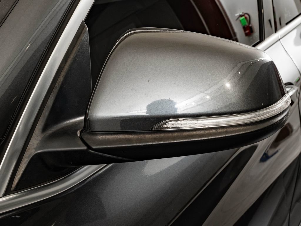 Used 2021 Mineral Gray Metallic BMW xDrive28i image 16