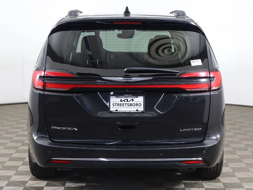 Used 2023 Black Chrysler Limited image 17