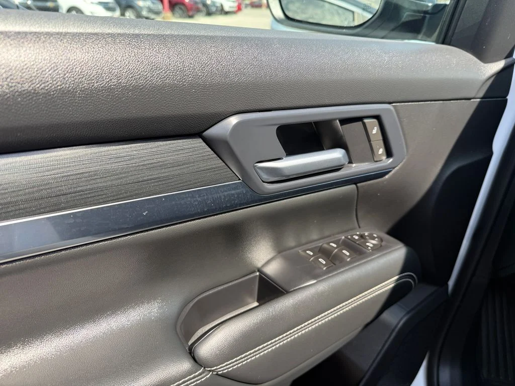 Used 2026 White GMC Elevation image 16