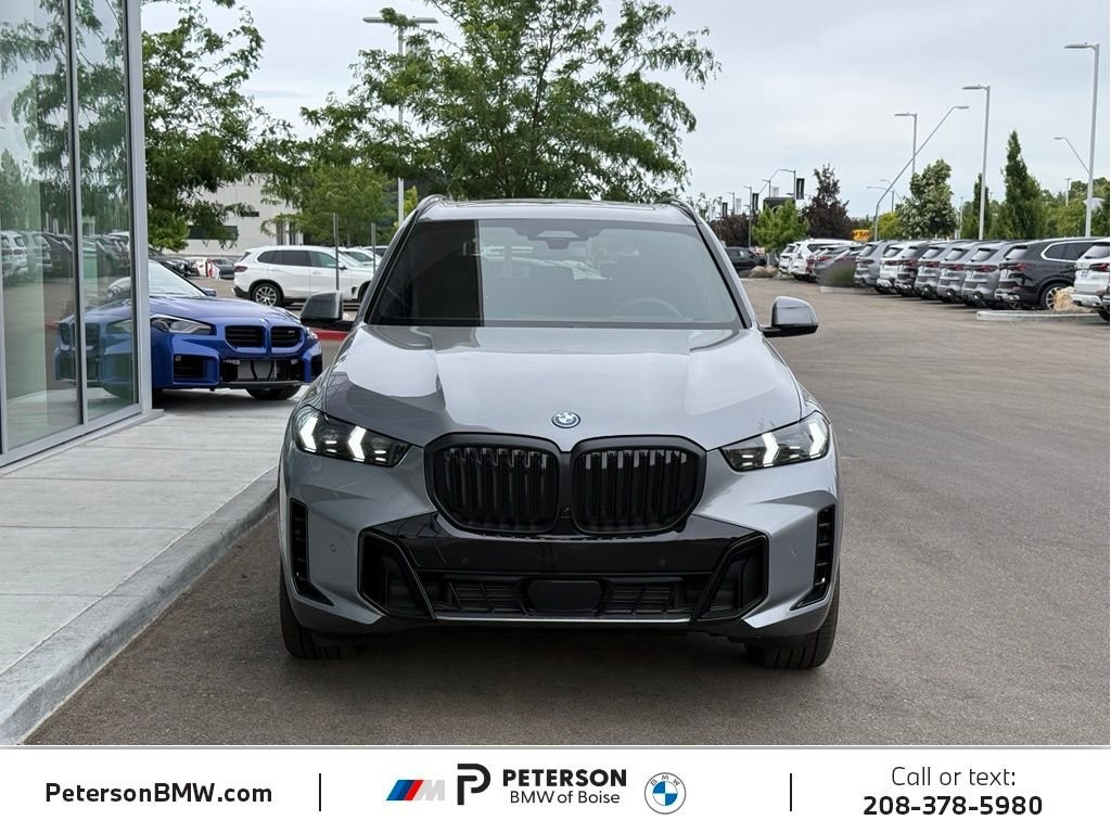 New 2026 Skyscraper Grey Metallic BMW xDrive50e image 8