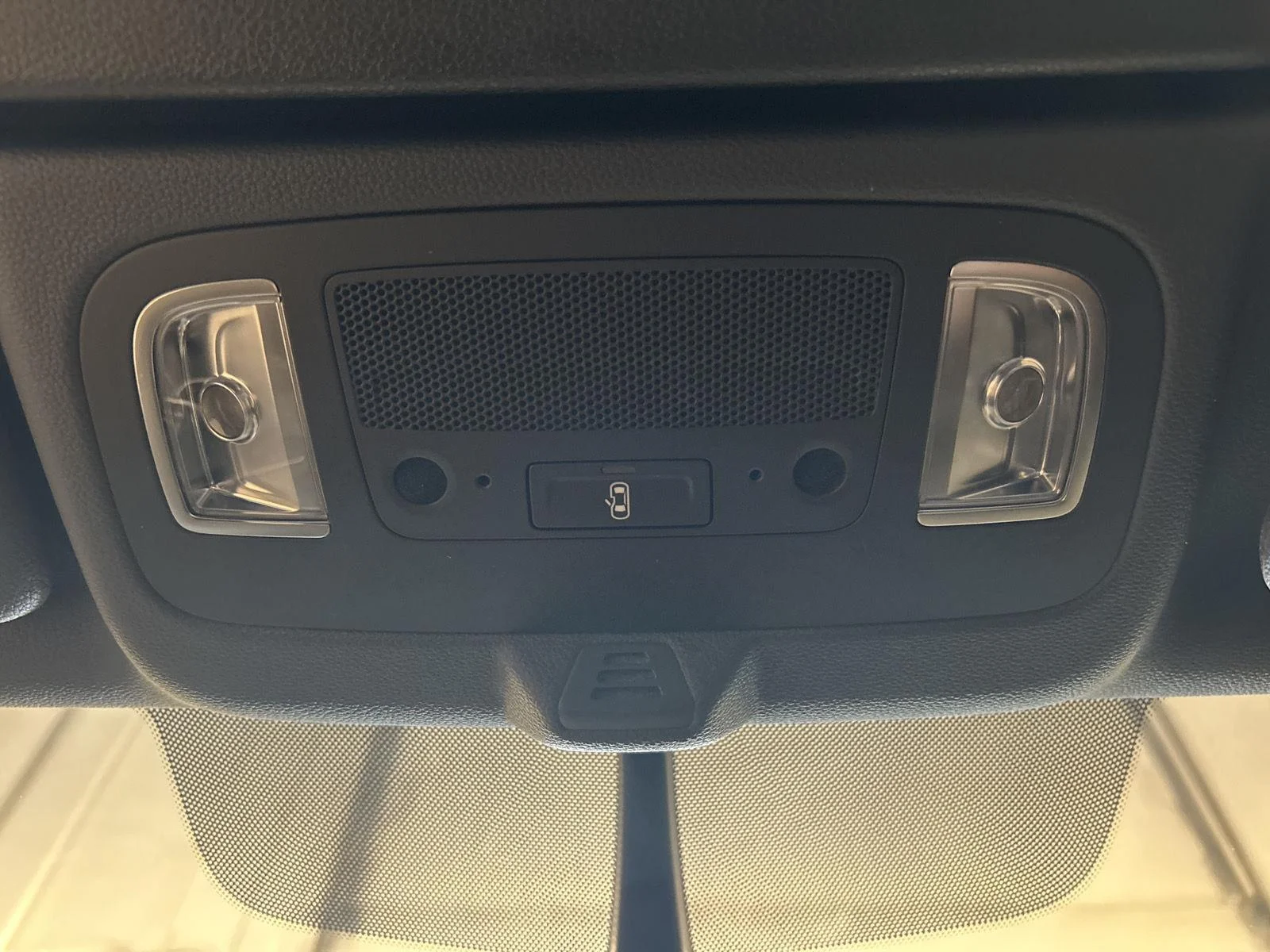 Used 2019 Ibis White/Black Roof Audi Premium Plus image 20