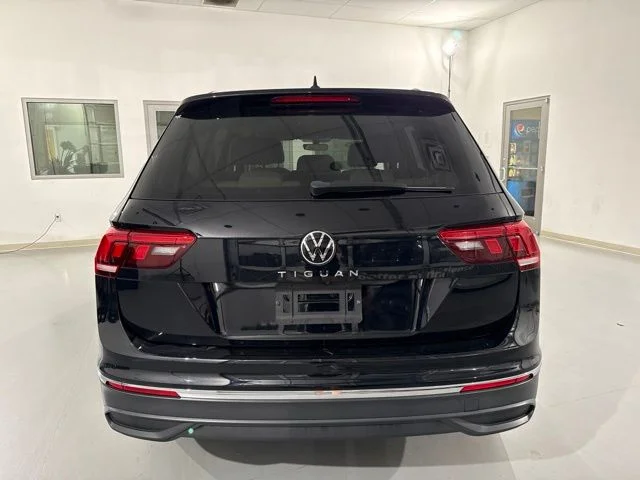 Used 2023  Volkswagen 2.0T S image 8