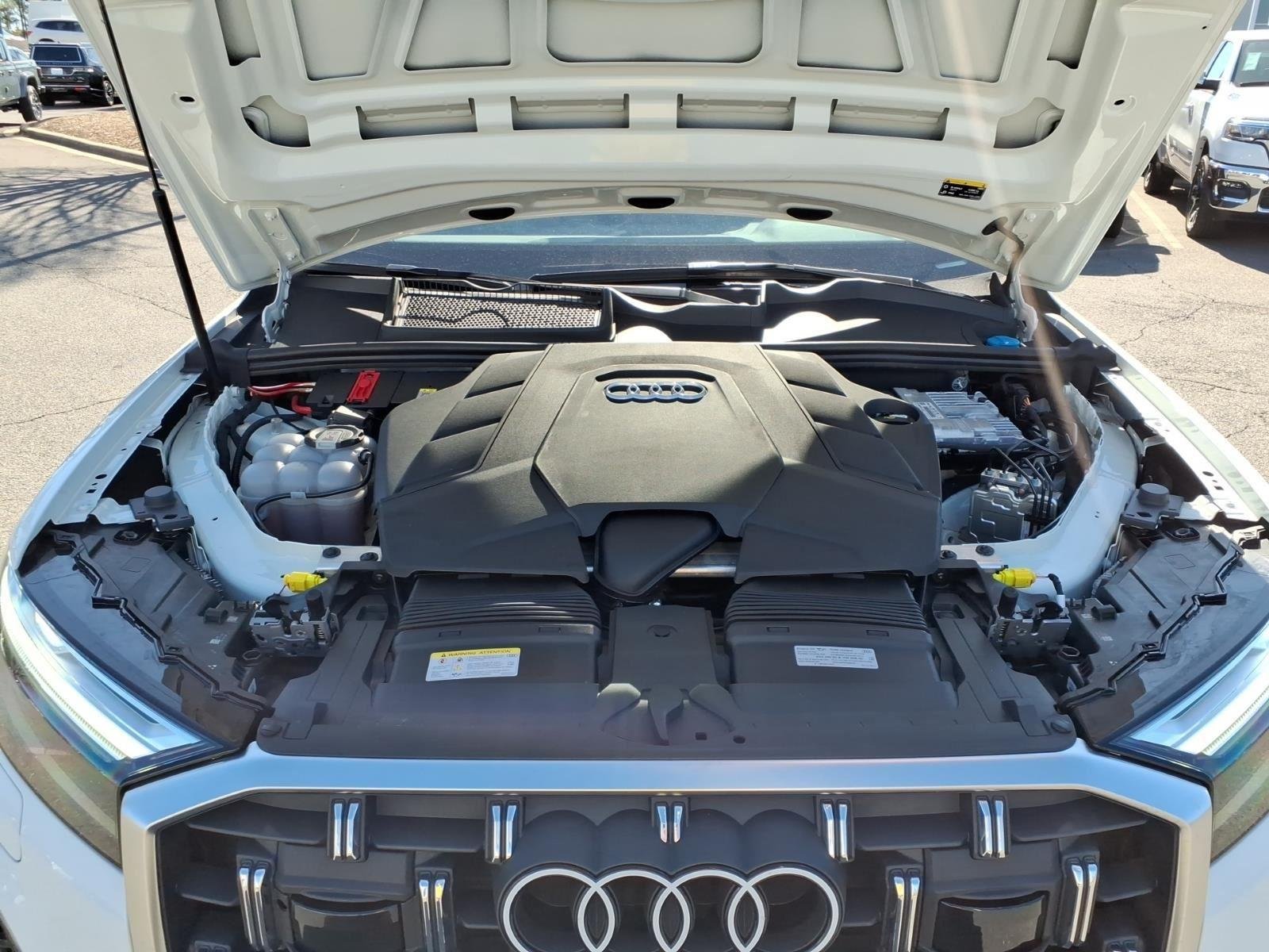 Used 2025 Carrara White AUDI  image 29