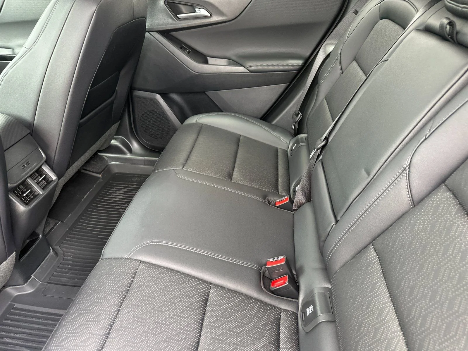 2026 Chevrolet Equinox LT - Photo 12