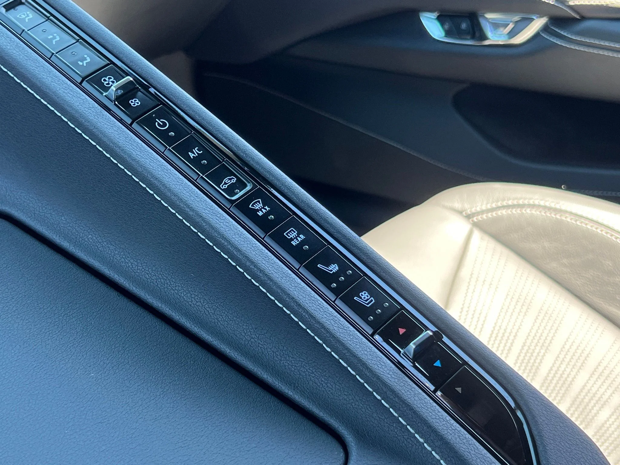 Used 2021 Blue Chevrolet Stingray image 27