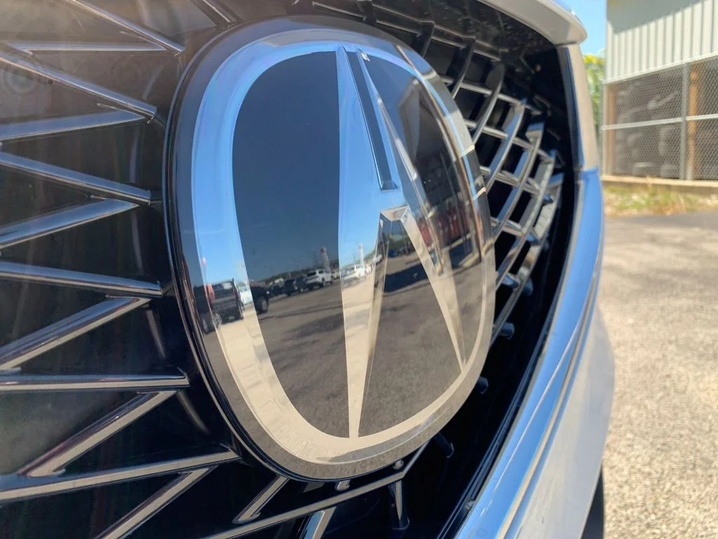 Used 2025 White Acura Base image 39