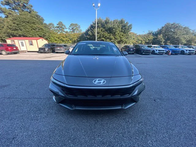 Used 2024 Gray Hyundai SEL image 2