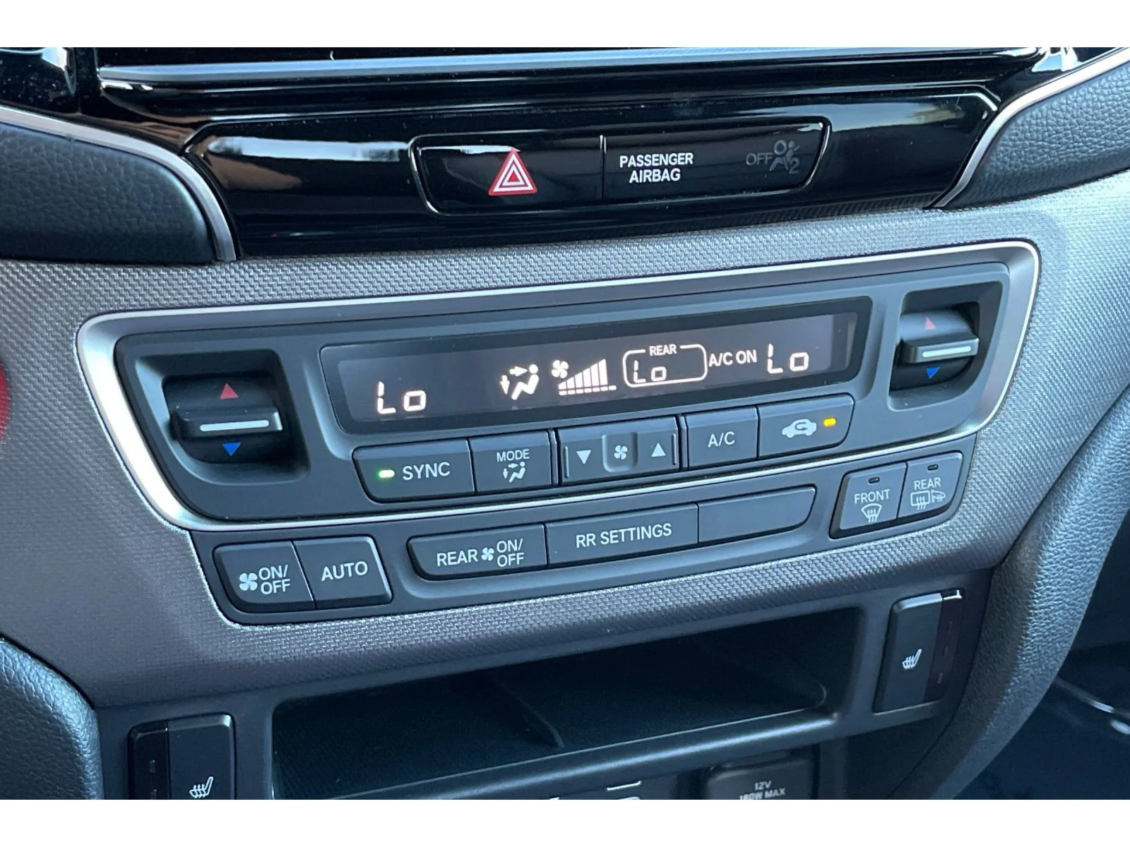 Used 2024 Platinum White Pearl Honda RTL image 27