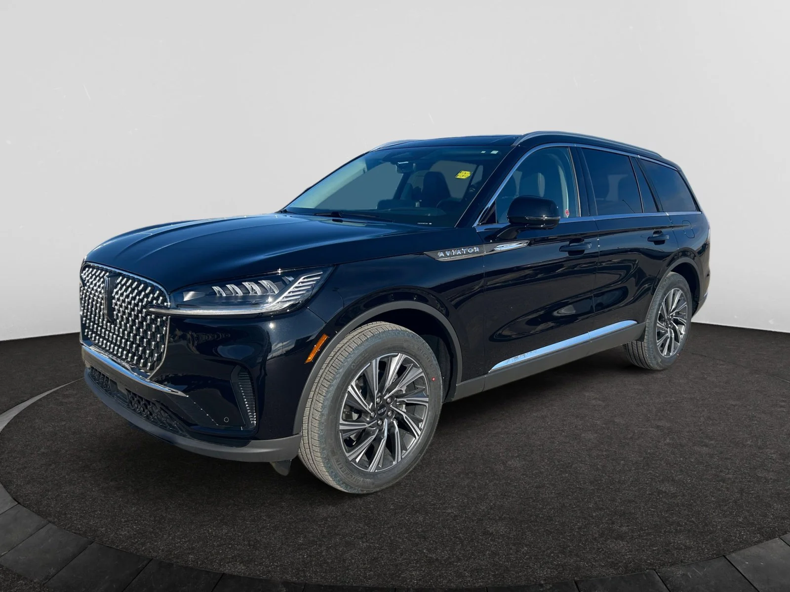 New 2026 Infinite Black Metallic Clearcoat Lincoln Premiere image 1