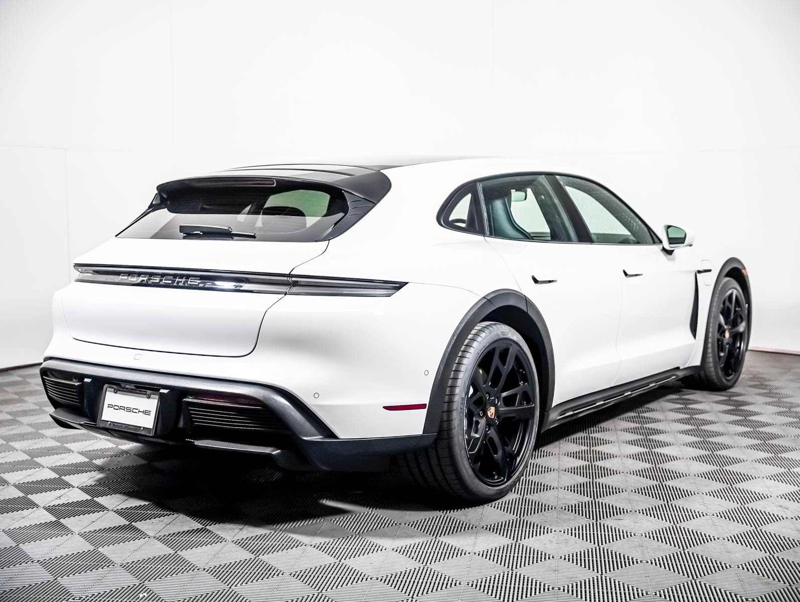 Certified Used 2025 White Porsche 4 image 10