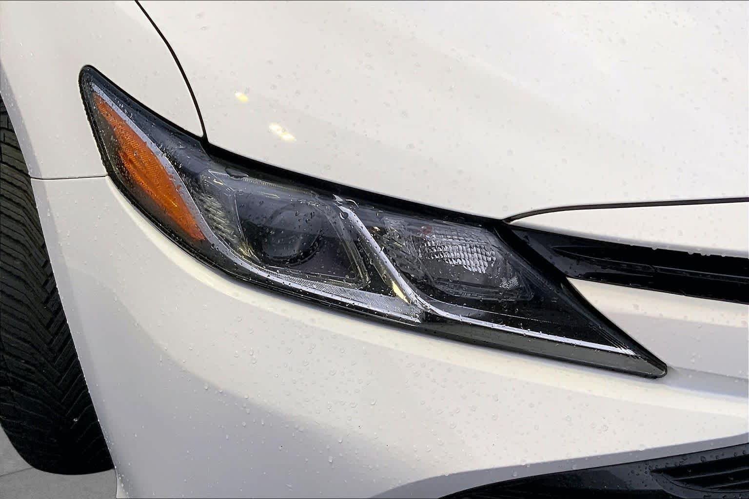 Used 2019 Super White Toyota LE image 26