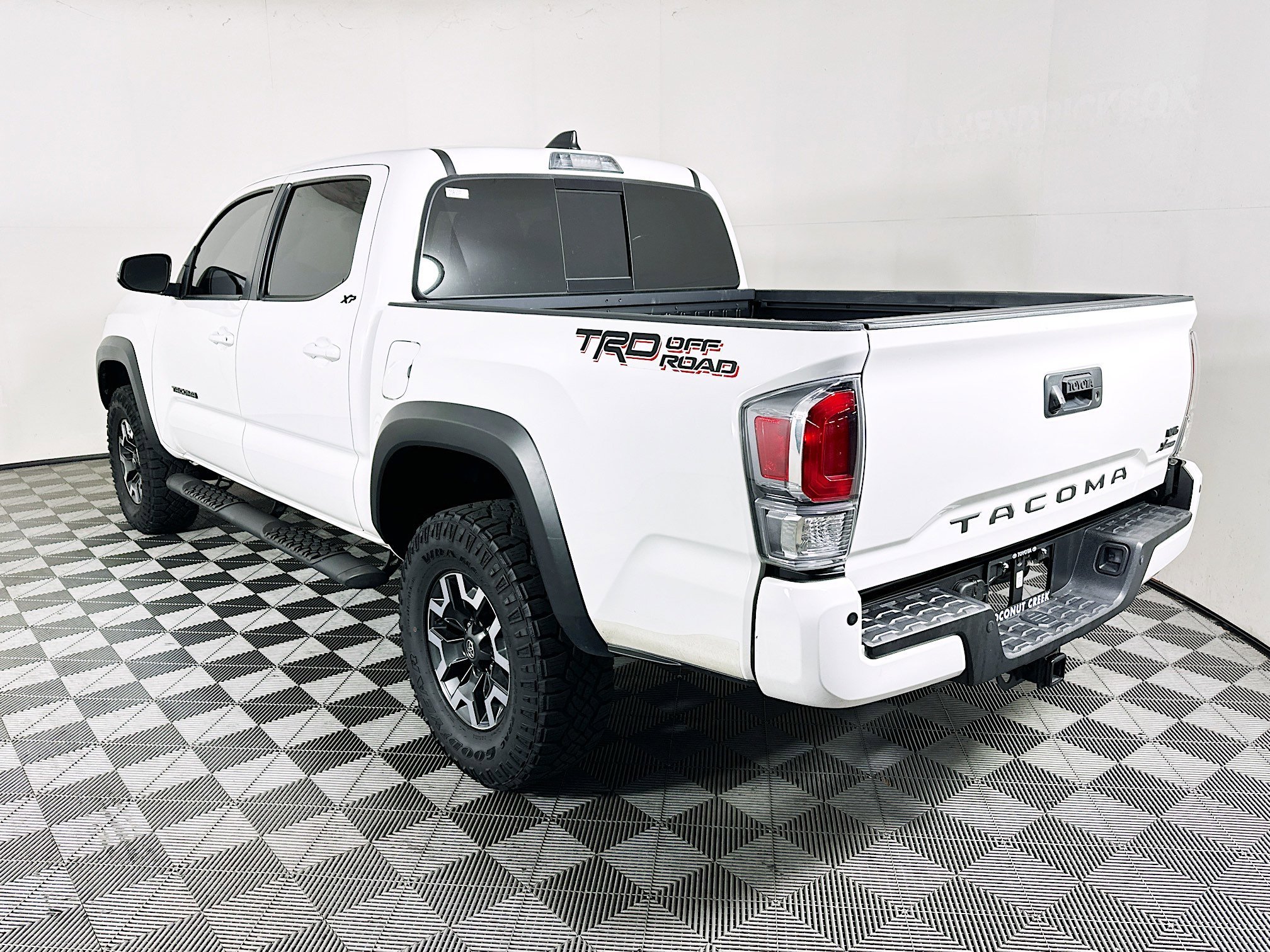 2023 Toyota Tacoma thumbnail 7
