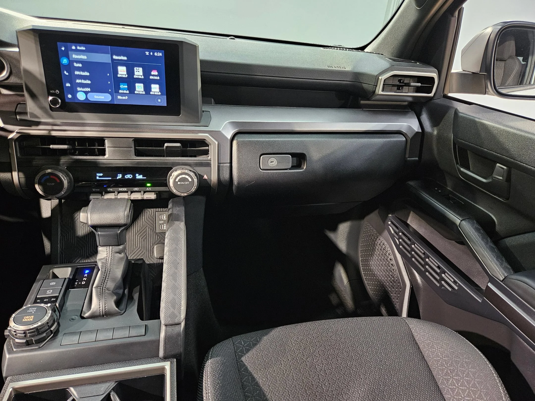 Certified Used 2025 Ice Cap Toyota SR5 image 11