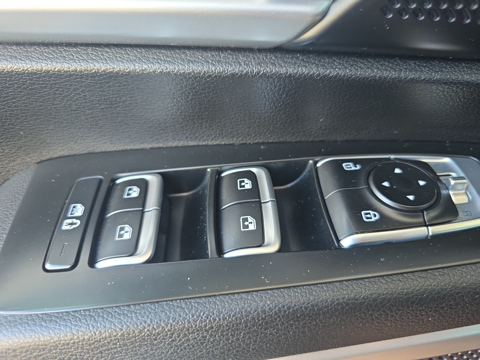Used 2021 Dark Moss Kia S image 26