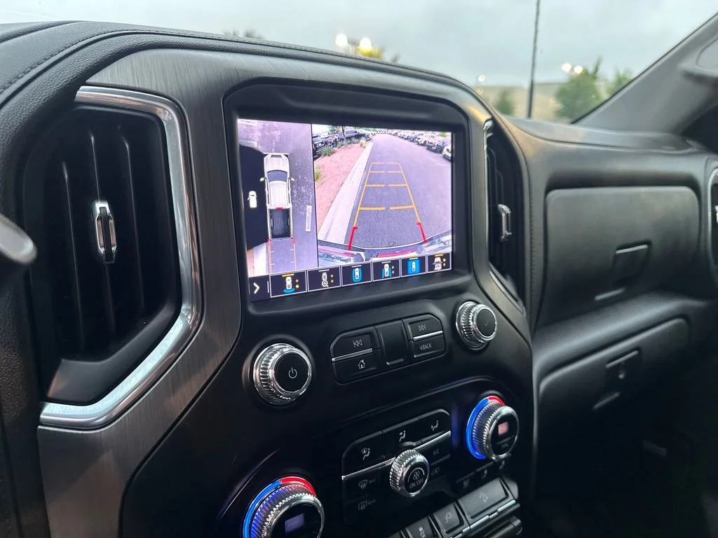 Used 2023 White Frost Tricoat GMC Denali image 23