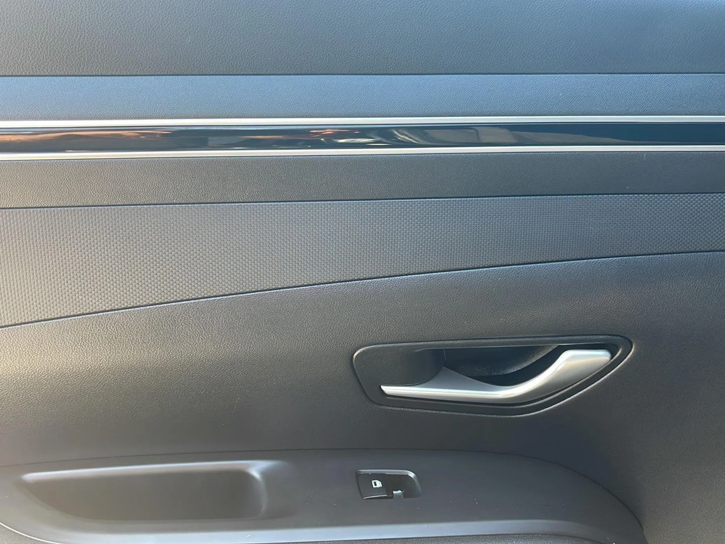 Certified Used 2024 Black Pearl Hyundai SEL image 19