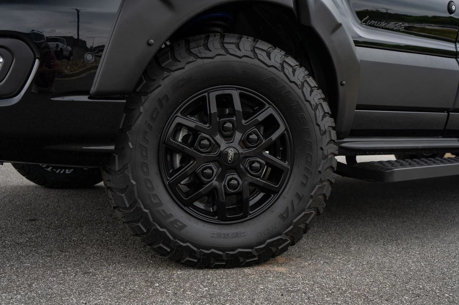 New 2026 Black Ford Explorer Edition Trail Package image 6