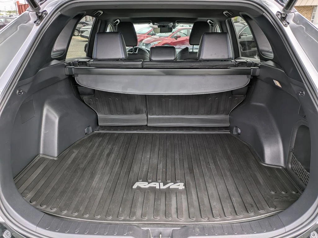 2022 Toyota RAV4 XSE - Photo 14