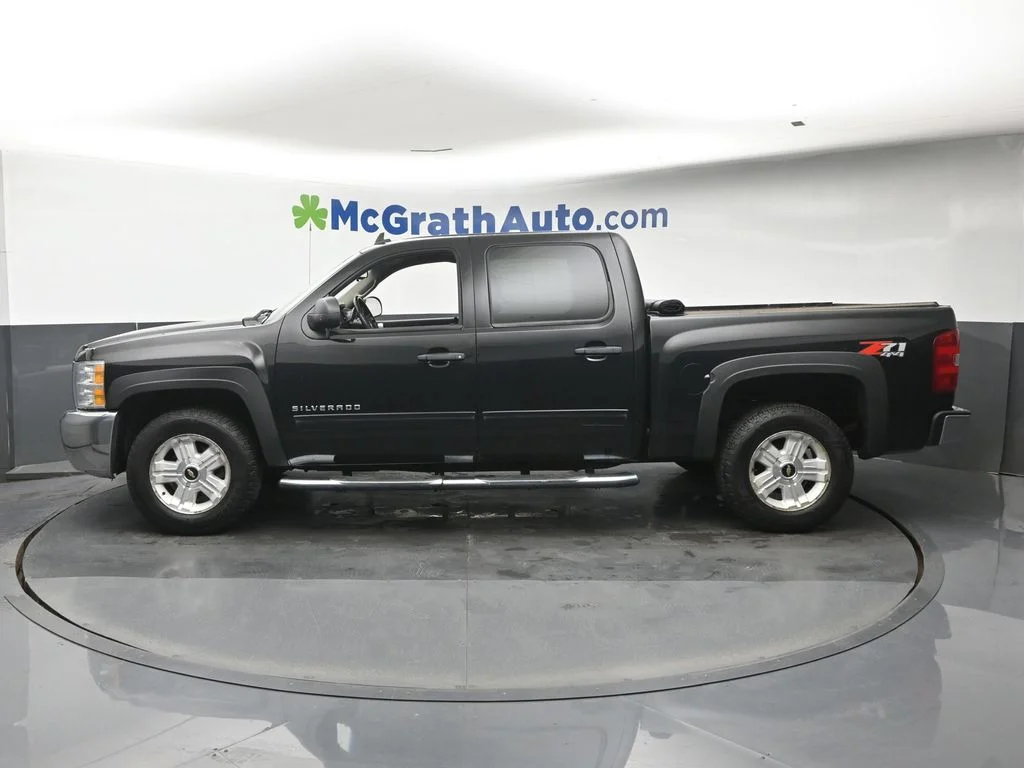 Used 2012 Black Chevrolet LT image 22