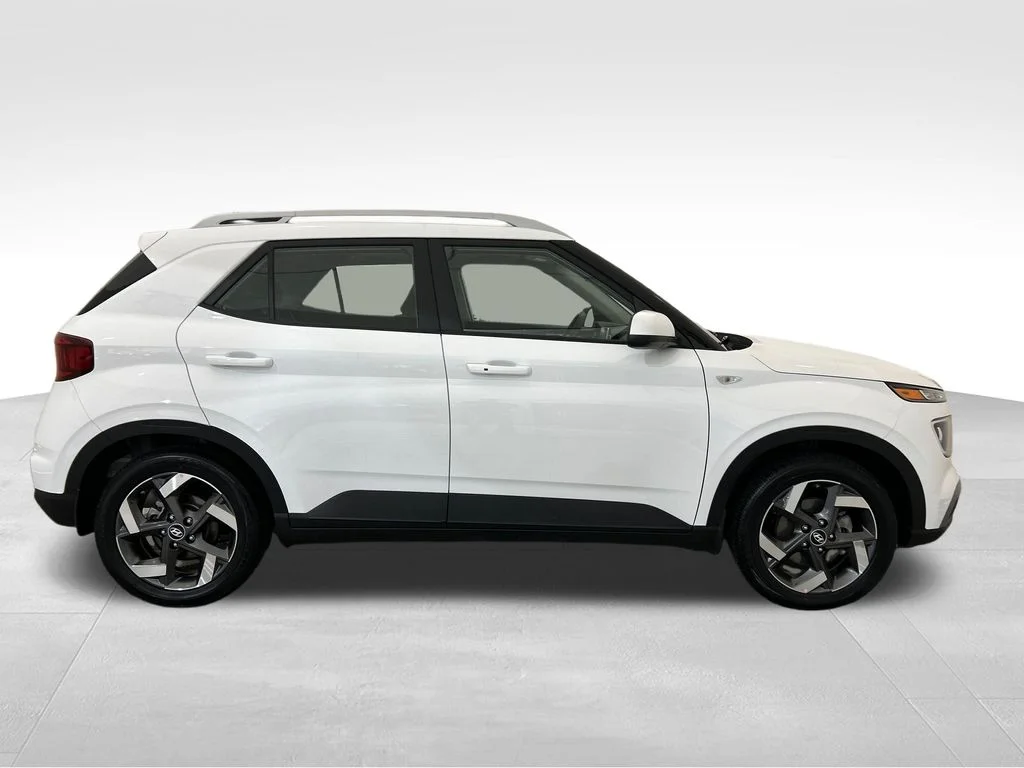 Used 2026 White Hyundai SEL image 7