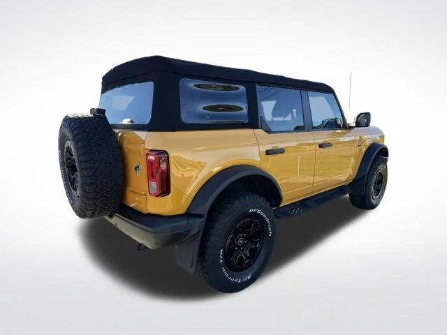 Used 2021 Orange Ford Black Diamond image 10