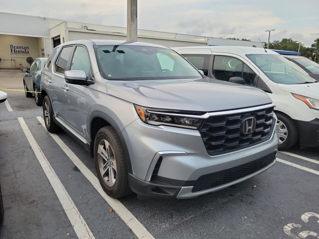 2025 Honda Pilot EX-L 2WD's photo