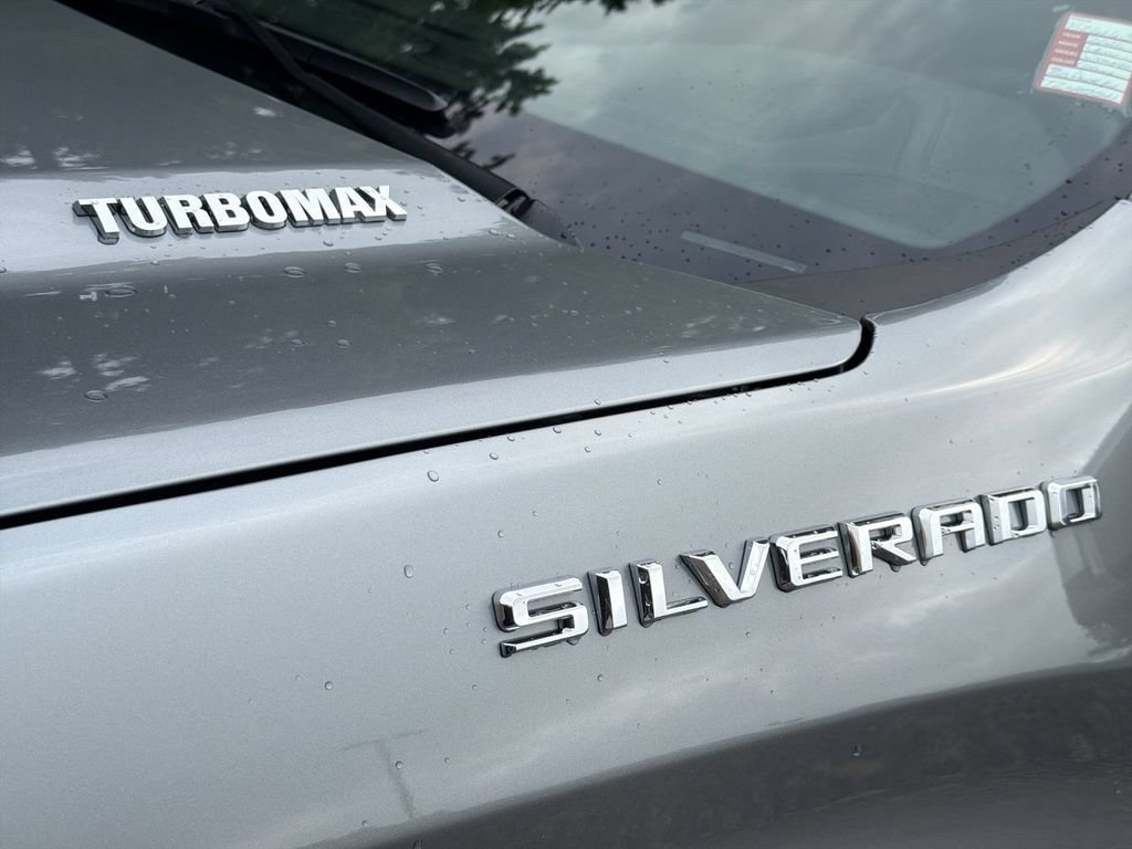 New 2026 Sterling Gray Metallic Chevrolet LT image 31
