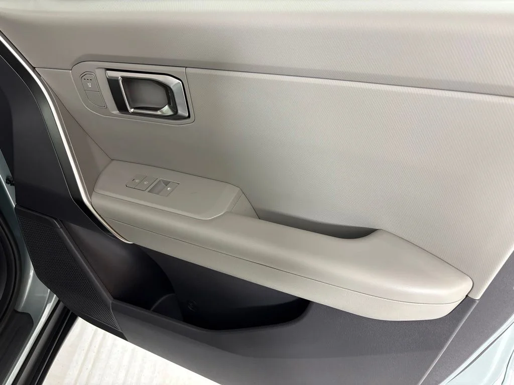 New 2027 Iceberg Green Kia EX image 11